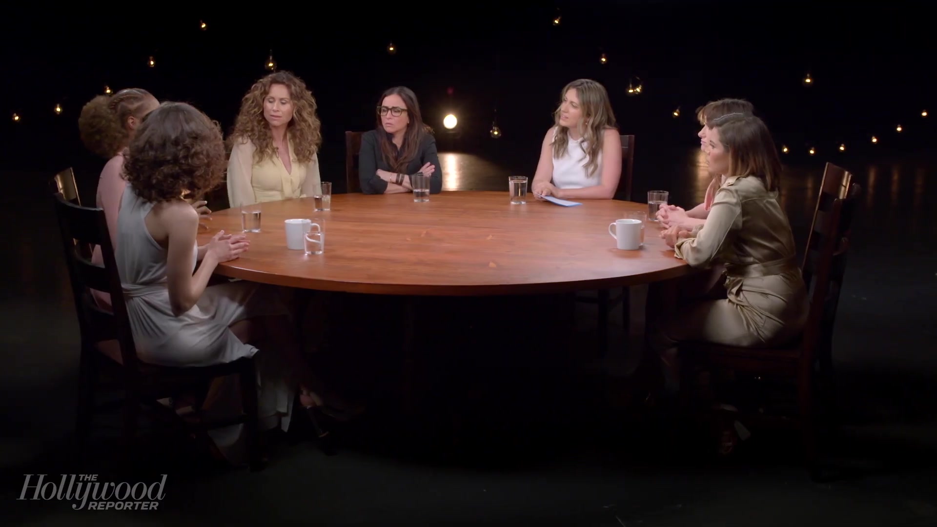 emmyrossumweb_comedyactressroundtable_hollywoodreporter17_002452.jpg
