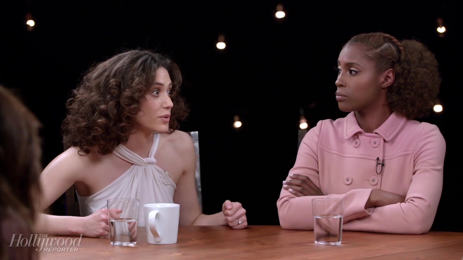 emmyrossumweb_comedyactressroundtable_hollywoodreporter17_002598.jpg