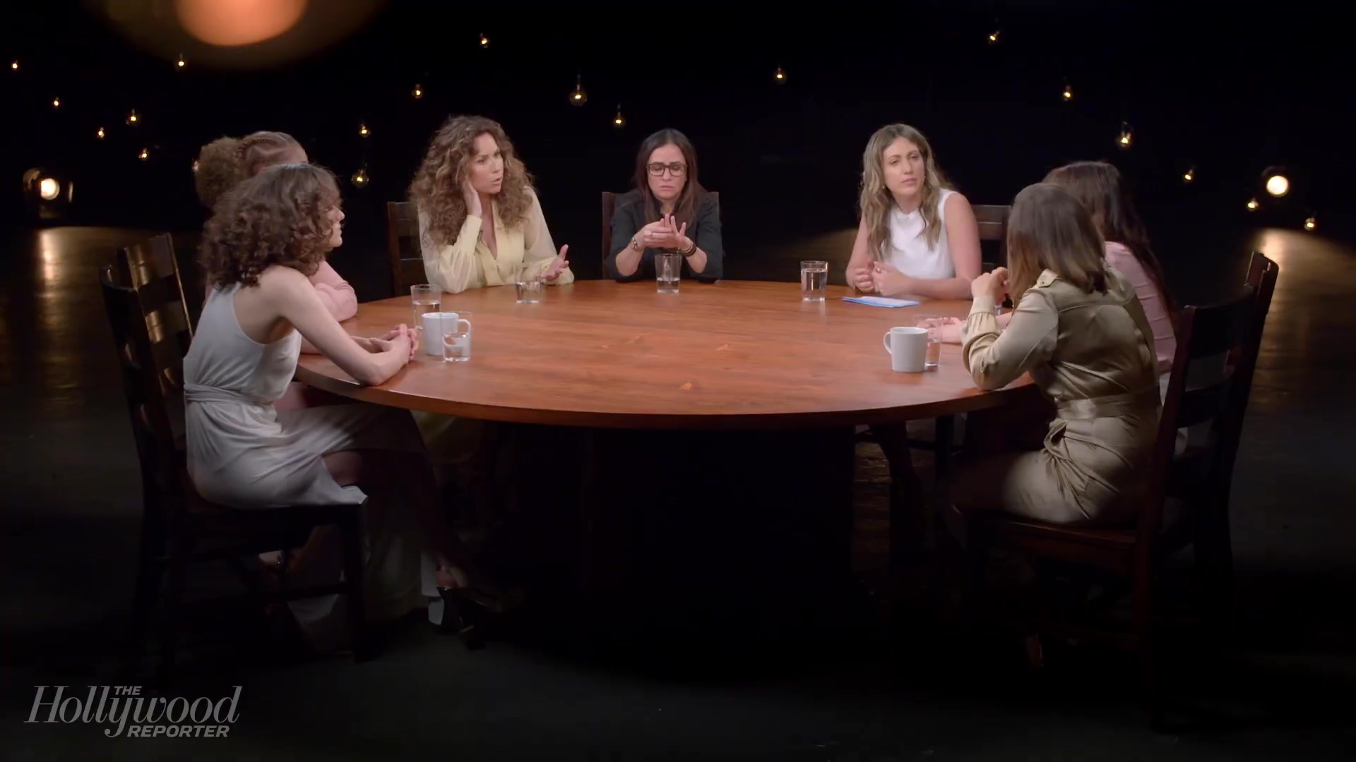 emmyrossumweb_comedyactressroundtable_hollywoodreporter17_002607.jpg