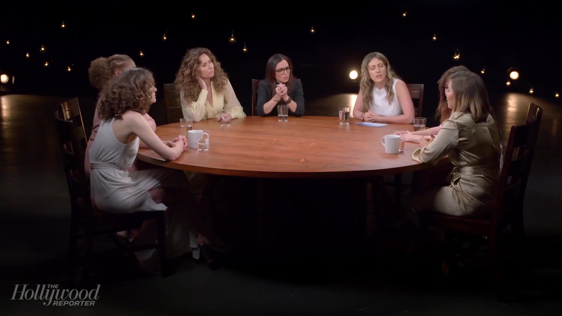 emmyrossumweb_comedyactressroundtable_hollywoodreporter17_002610.jpg