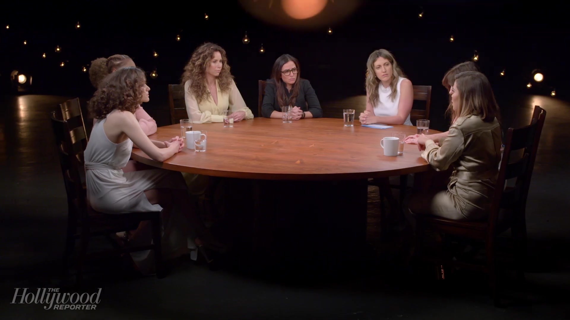 emmyrossumweb_comedyactressroundtable_hollywoodreporter17_002636.jpg
