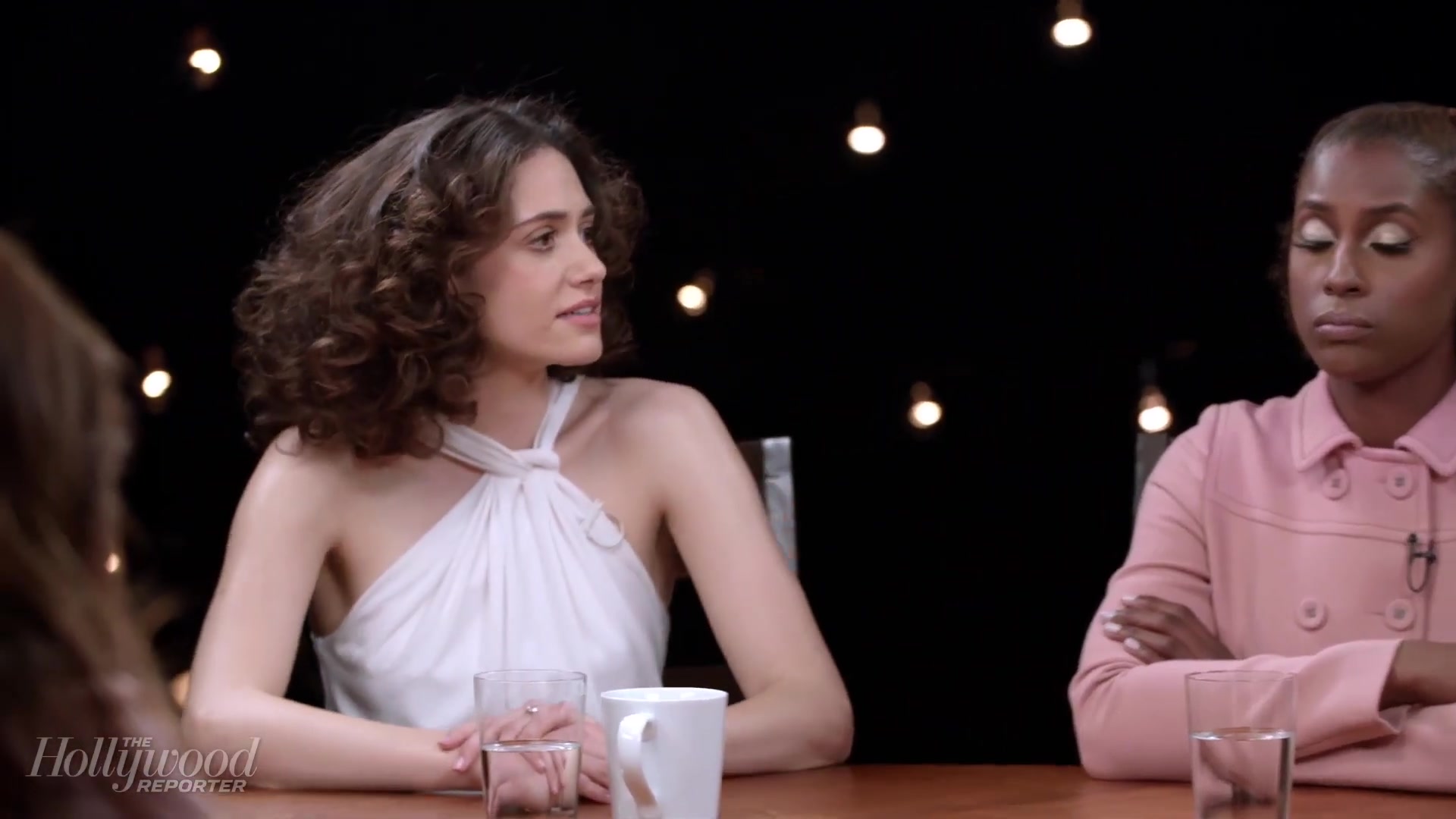 emmyrossumweb_comedyactressroundtable_hollywoodreporter17_002725.jpg