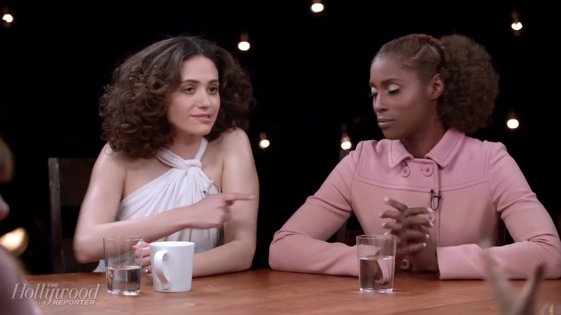 emmyrossumweb_comedyactressroundtable_hollywoodreporter17_002863.jpg
