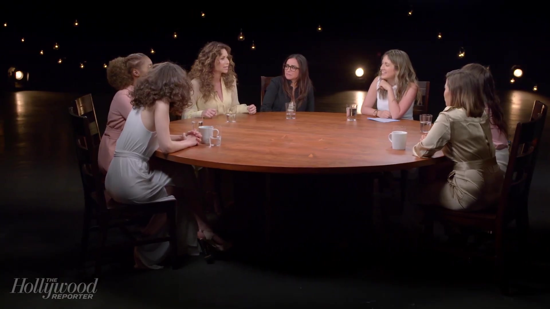 emmyrossumweb_comedyactressroundtable_hollywoodreporter17_002954.jpg