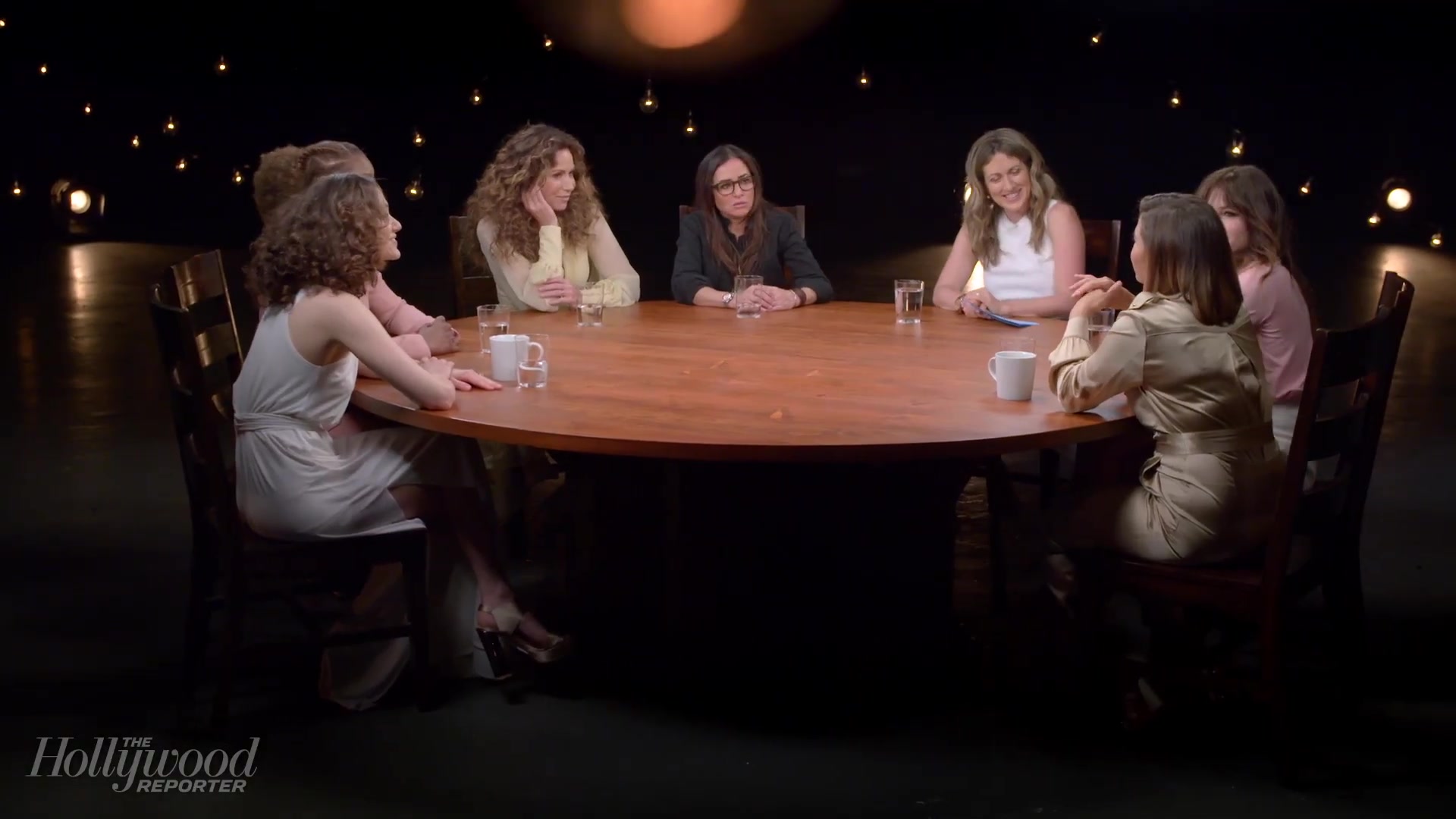 emmyrossumweb_comedyactressroundtable_hollywoodreporter17_002996.jpg