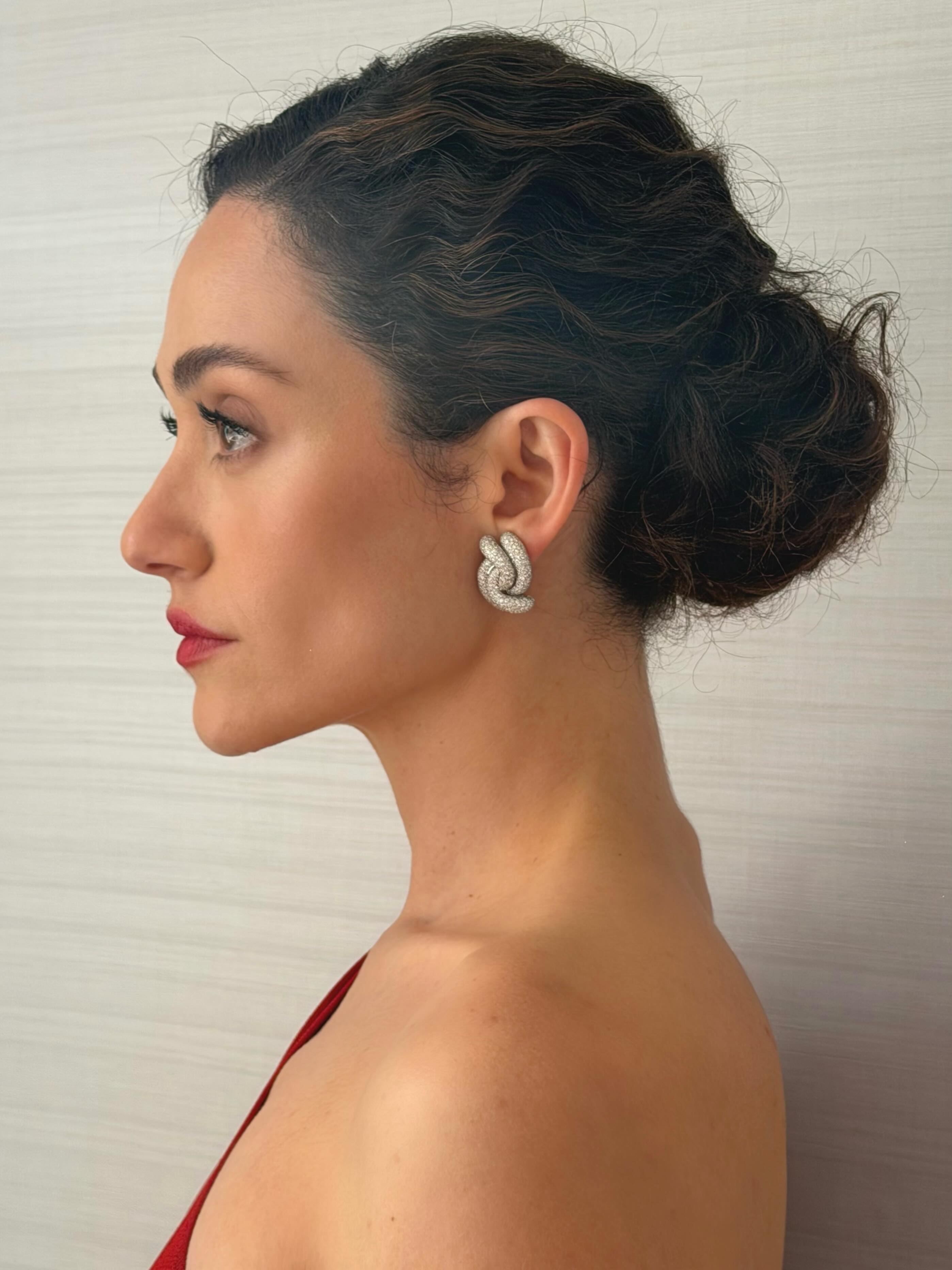 emmyrossumweb_disneyupfront_afterparty_28329~0.jpg