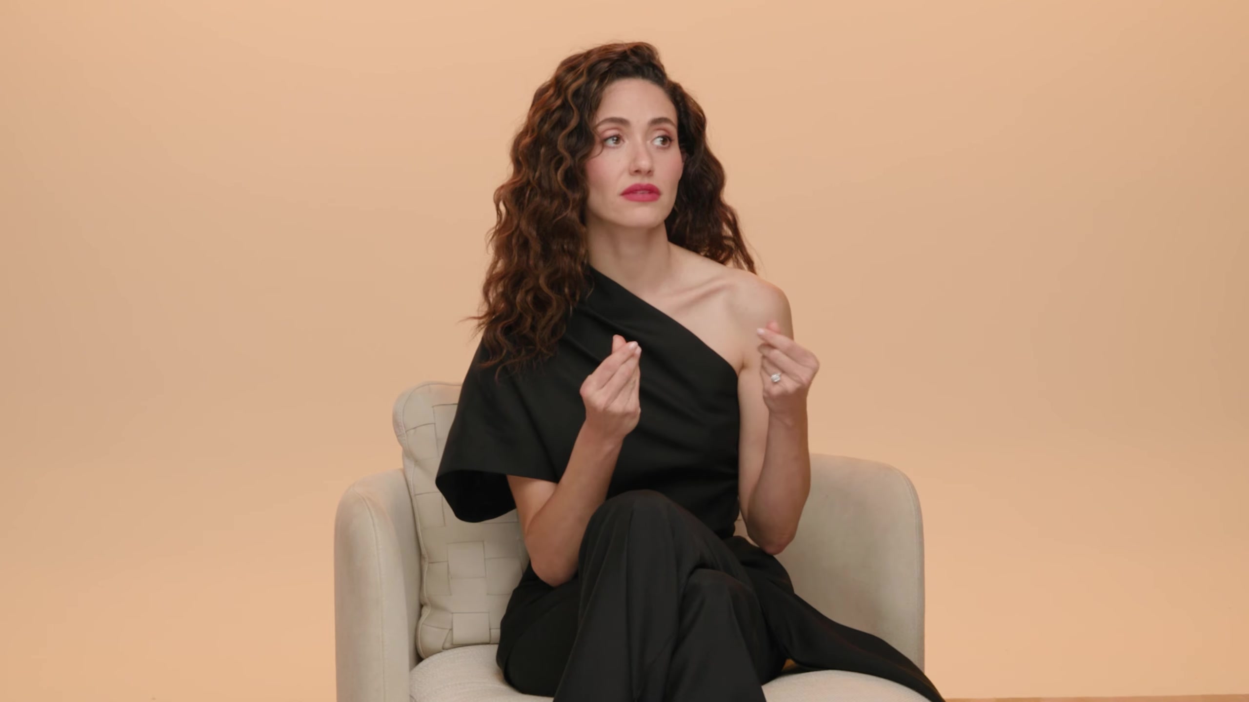 emmyrossumweb_hiddenpowerfemalerage_tiff_000051.jpg emmyrossumweb_hiddenpowerfemalerage_tiff_000051.jpg