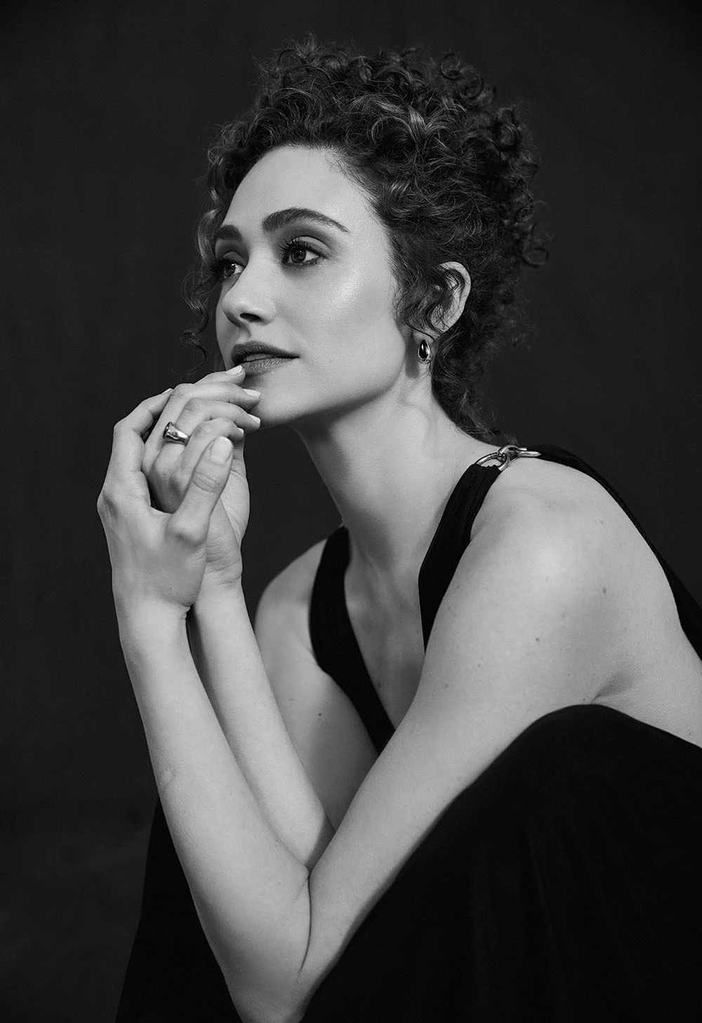 emmyrossumweb_hollywoodreporter_may22_28229.jpg