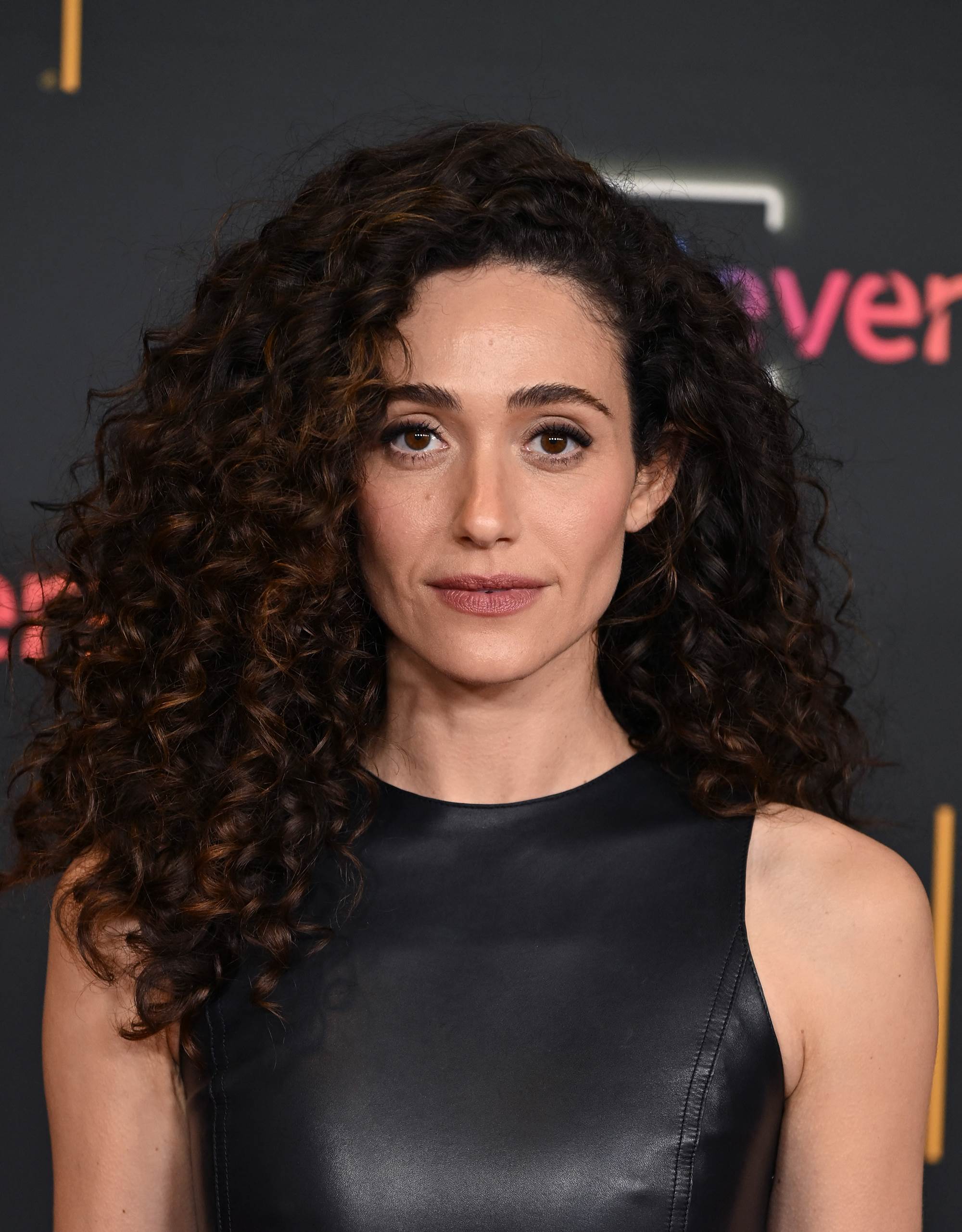 emmyrossumweb_tvacadfestival_arrivals_28129.jpg emmyrossumweb_tvacadfestival_arrivals_28129.jpg