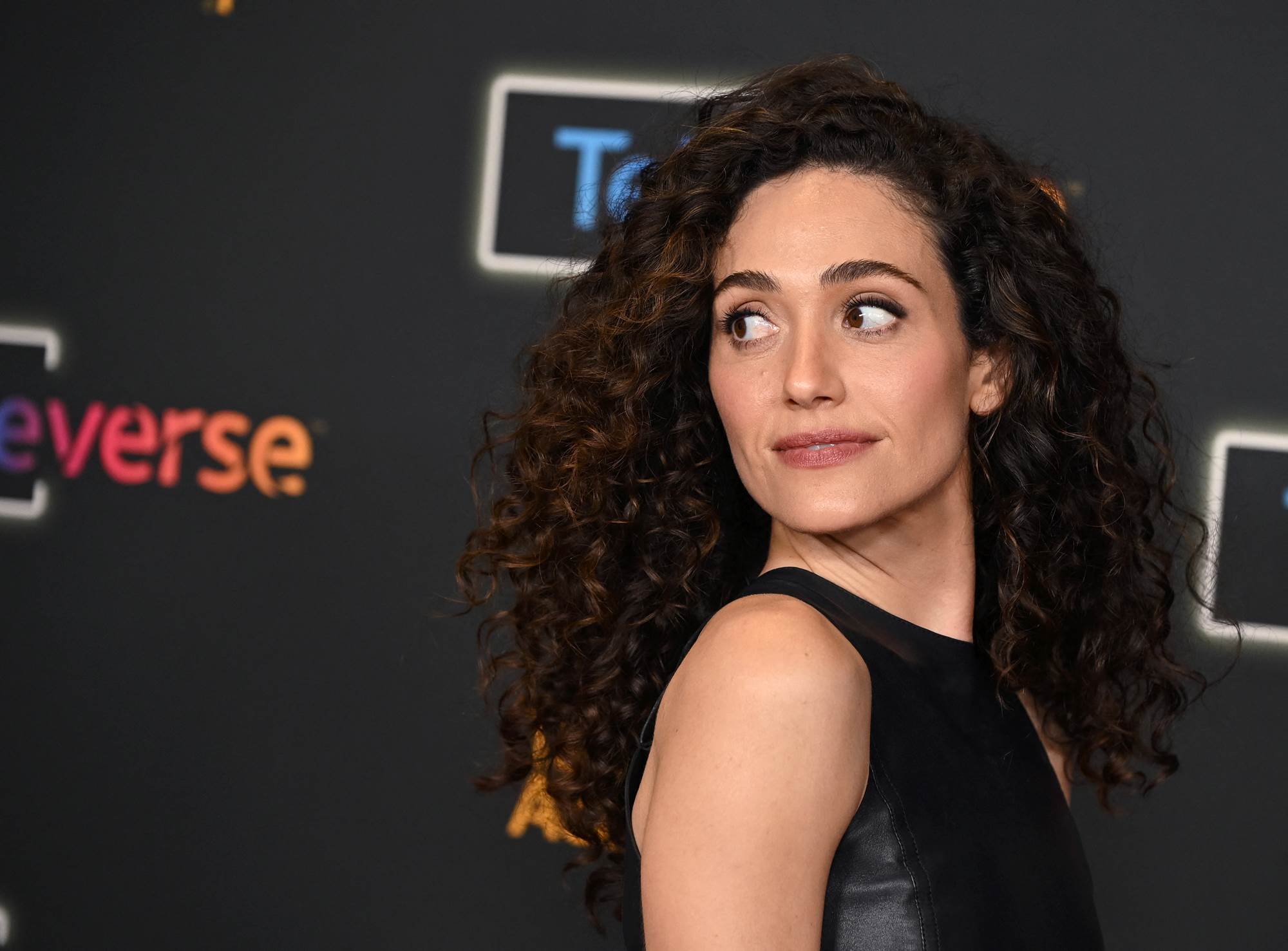 emmyrossumweb_tvacadfestival_arrivals_28529.jpg emmyrossumweb_tvacadfestival_arrivals_28529.jpg