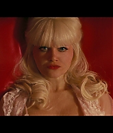 Angelyne_S01E01_Dream_Machine_1080p_ERW_000151.jpg