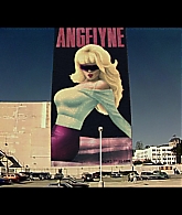 Angelyne_S01E01_Dream_Machine_1080p_ERW_000516.jpg