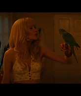 Angelyne_S01E01_Dream_Machine_1080p_ERW_001864.jpg