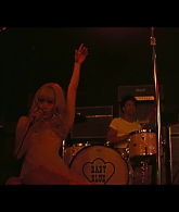 Angelyne_S01E01_Dream_Machine_1080p_ERW_002978.jpg