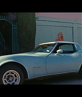 Angelyne_S01E01_Dream_Machine_1080p_ERW_004627.jpg