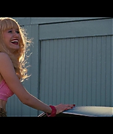 Angelyne_S01E01_Dream_Machine_1080p_ERW_004653.jpg