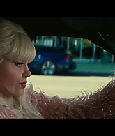 Angelyne_S01E03_Glow_in_the_Dark_Queen_of_the_Universe_1080p_ERW_000073.jpg