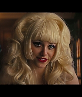 Angelyne_S01E03_Glow_in_the_Dark_Queen_of_the_Universe_1080p_ERW_001400.jpg