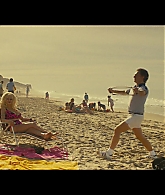 Angelyne_S01E03_Glow_in_the_Dark_Queen_of_the_Universe_1080p_ERW_001703.jpg