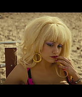 Angelyne_S01E03_Glow_in_the_Dark_Queen_of_the_Universe_1080p_ERW_001864.jpg