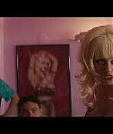 Angelyne_S01E03_Glow_in_the_Dark_Queen_of_the_Universe_1080p_ERW_002047.jpg