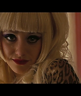 Angelyne_S01E03_Glow_in_the_Dark_Queen_of_the_Universe_1080p_ERW_003450.jpg
