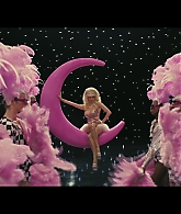 Angelyne_S01E03_Glow_in_the_Dark_Queen_of_the_Universe_1080p_ERW_005077.jpg