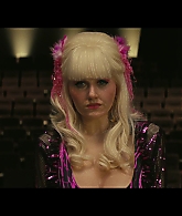 Angelyne_S01E04_The_Tease_1080p_ERW_005612.jpg
