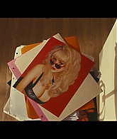 Angelyne_S01E05_Pink_Clouds_1080p_ERW_000139.jpg