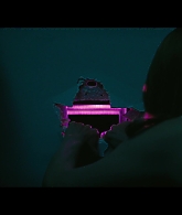 Angelyne_S01E05_Pink_Clouds_1080p_ERW_004058.jpg