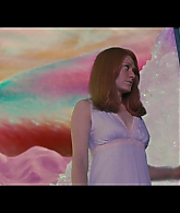Angelyne_S01E05_Pink_Clouds_1080p_ERW_004326.jpg