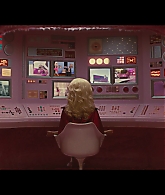 Angelyne_S01E05_Pink_Clouds_1080p_ERW_004463.jpg