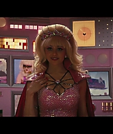 Angelyne_S01E05_Pink_Clouds_1080p_ERW_004501.jpg