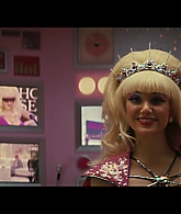Angelyne_S01E05_Pink_Clouds_1080p_ERW_004525.jpg