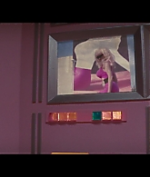Angelyne_S01E05_Pink_Clouds_1080p_ERW_004601.jpg