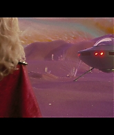 Angelyne_S01E05_Pink_Clouds_1080p_ERW_004672.jpg