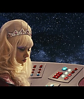 Angelyne_S01E05_Pink_Clouds_1080p_ERW_004804.jpg
