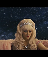 Angelyne_S01E05_Pink_Clouds_1080p_ERW_004816.jpg