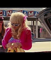 Angelyne_S01E05_Pink_Clouds_1080p_ERW_005102.jpg