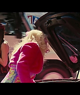Angelyne_S01E05_Pink_Clouds_1080p_ERW_005120.jpg