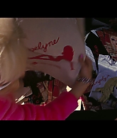 Angelyne_S01E05_Pink_Clouds_1080p_ERW_005140.jpg