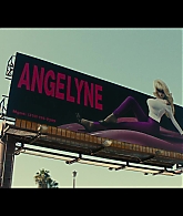 Angelyne_S01E05_Pink_Clouds_1080p_ERW_005477.jpg