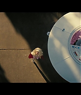 Angelyne_S01E05_Pink_Clouds_1080p_ERW_005538.jpg