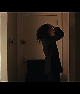 Furious_S01E02_My_Life_Had_Stood_A_Loaded_Gun_1080p_ERW_000308.jpg