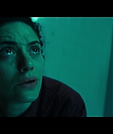 Furious_S01E06_They_Make_a_Noise_Like_Feathers_1080p_ERW_006645.jpg
