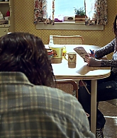 Shameless_US_S01E02_1080p_ERW_000307.jpg
