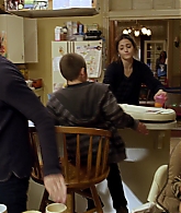 Shameless_US_S01E05_1080p_ERW_001062.jpg