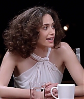 emmyrossumweb_comedyactressroundtable_hollywoodreporter17_001081.jpg
