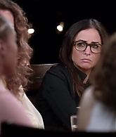 emmyrossumweb_comedyactressroundtable_hollywoodreporter17_001642.jpg