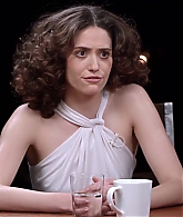 emmyrossumweb_comedyactressroundtable_hollywoodreporter17_002011.jpg